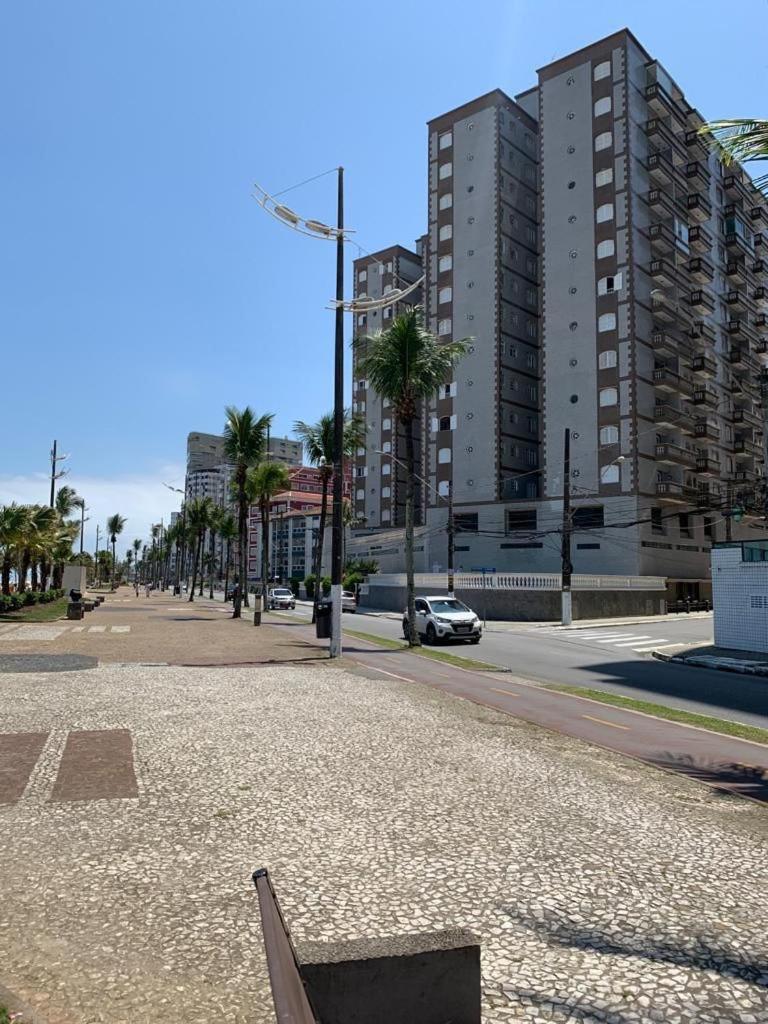 Apartamento Frente Ao Mar Com Varanda E Piscina 프라이아 그란데 외부 사진